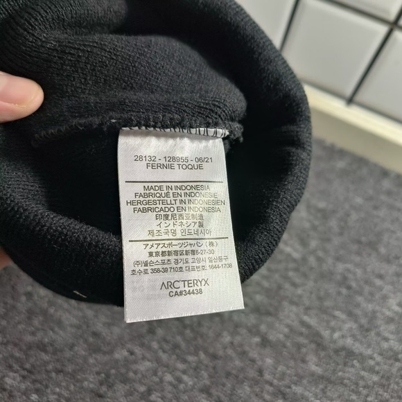 Arc'teryx Knit Beanie with Embroidery hat - Picture 4 of 5